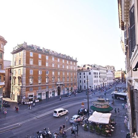 Apartment Arenula Roma Rom bilde