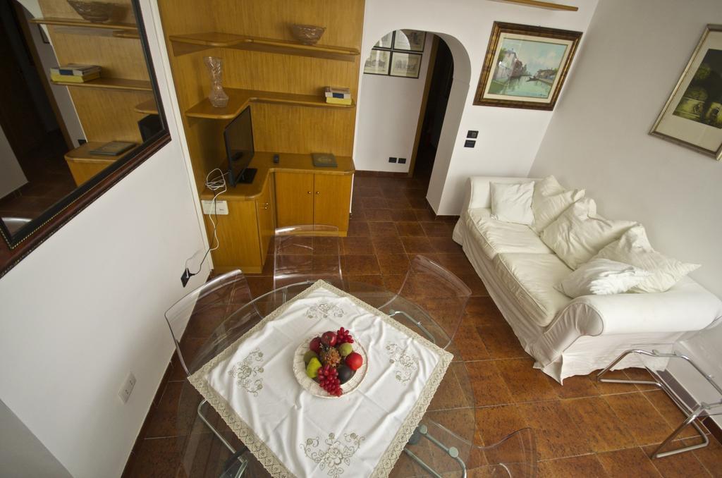 Apartment Arenula Roma Rom bilde