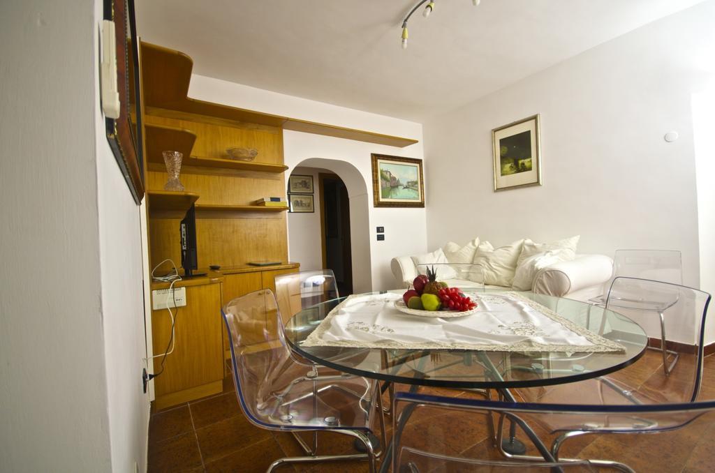 Apartment Arenula Roma Rom bilde